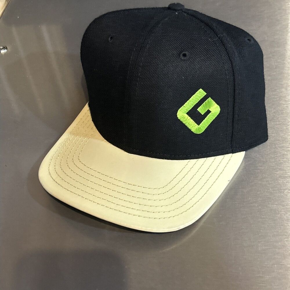 LIDS Snapback Vinyl Brim AutoGear Hat/Cap